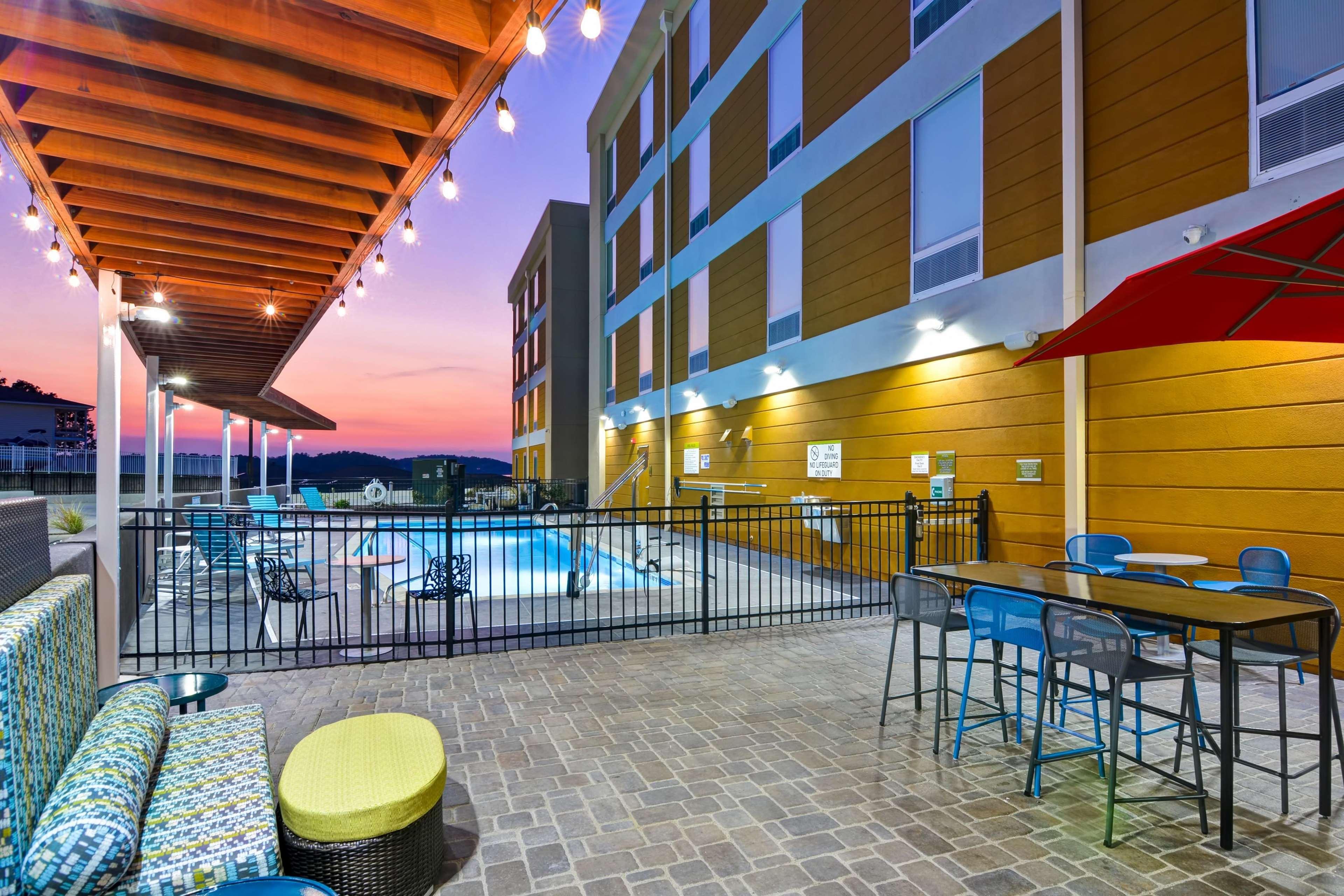 Home2 Suites By Hilton Hot Springs Exterior foto